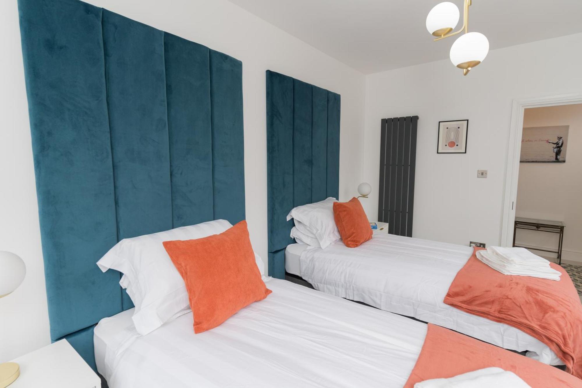 Luxurious 2 Bed Birmingham House Free Parking - Sleeps 6 Apartment Екстериор снимка